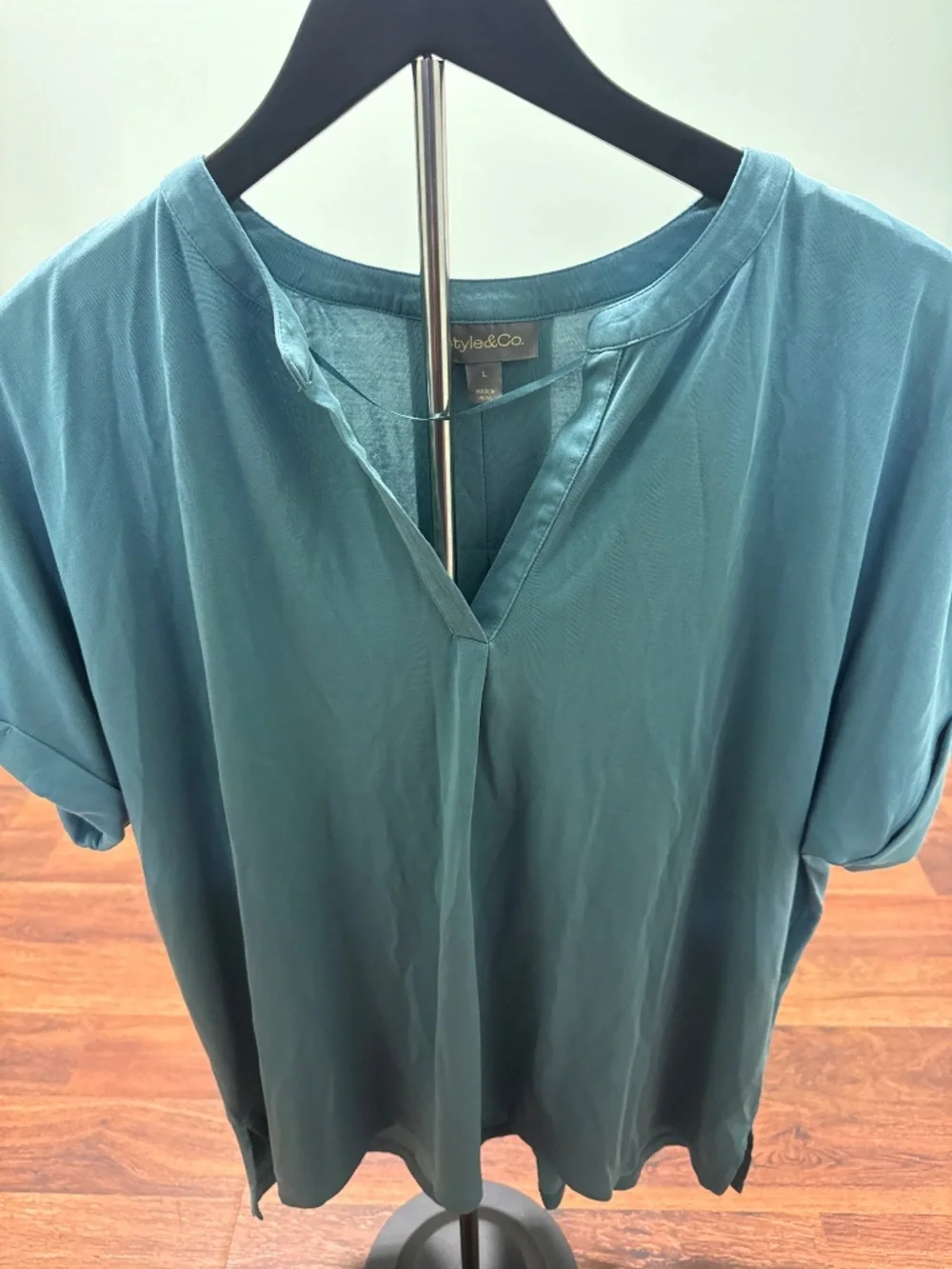 Top - Picture 2 of 5